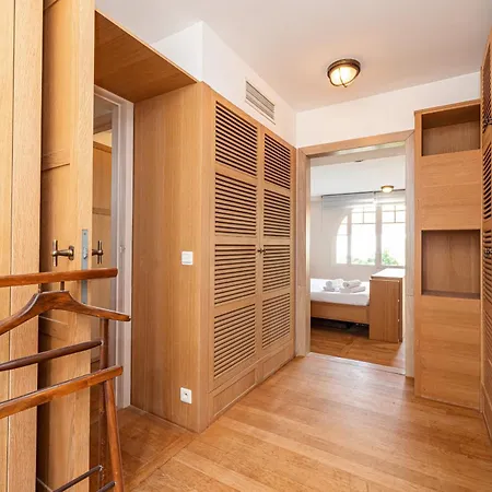 Stunning Juan Les Pins 4 Bed With Pool Willa