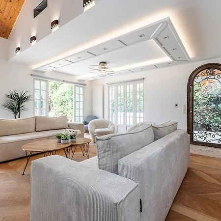 Villa Stunning Juan Les Pins 5 Bed With Pool *
