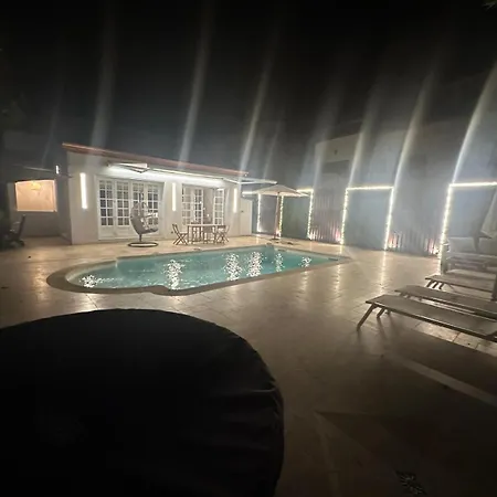 Stunning Juan Les Pins 5 Bed With Pool 别墅 *