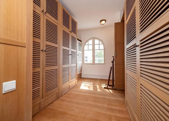 Stunning Juan Les Pins 5 Bed With Pool