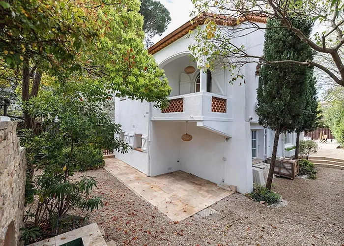 Stunning Juan Les Pins 5 Bed With Pool 别墅 *