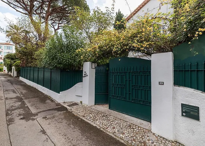 Stunning Juan Les Pins 5 Bed With Pool 昂蒂布