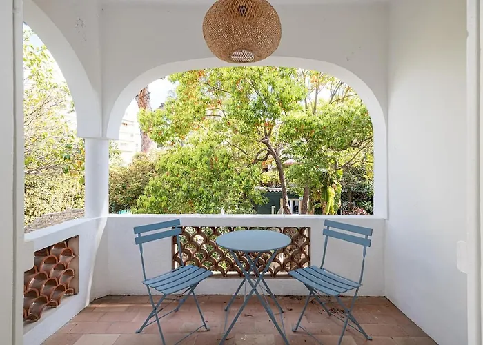 Stunning Juan Les Pins 5 Bed With Pool 昂蒂布