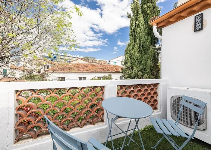 Stunning Juan Les Pins 5 Bed With Pool Villa