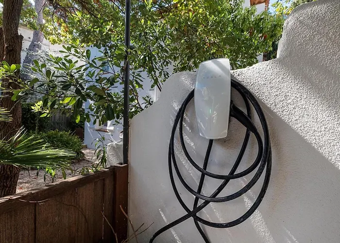 别墅 Stunning Juan Les Pins 5 Bed With Pool 昂蒂布