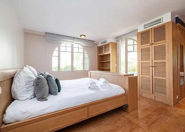 别墅 Stunning Juan Les Pins 5 Bed With Pool