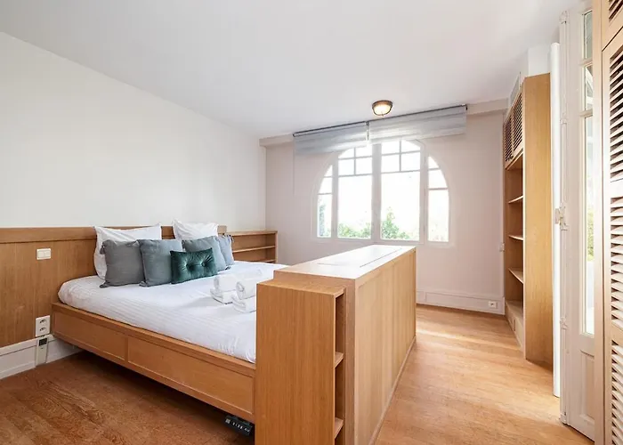 Stunning Juan Les Pins 5 Bed With Pool