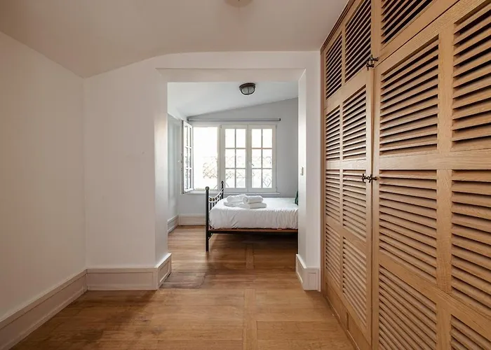 Stunning Juan Les Pins 5 Bed With Pool