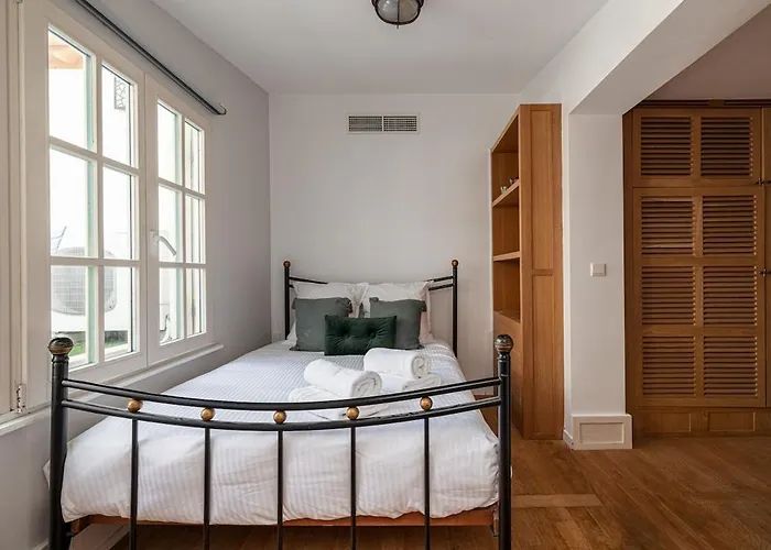 Stunning Juan Les Pins 4 Bed With Pool Villa