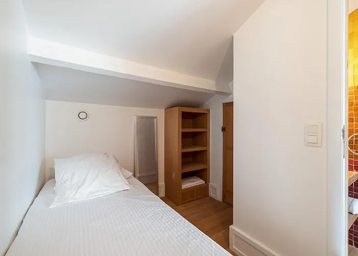 Stunning Juan Les Pins 5 Bed With Pool 昂蒂布