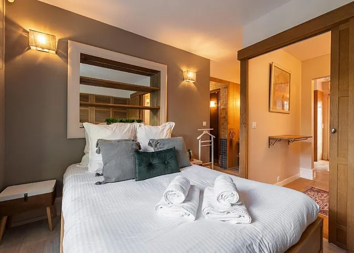 Stunning Juan Les Pins 5 Bed With Pool 别墅