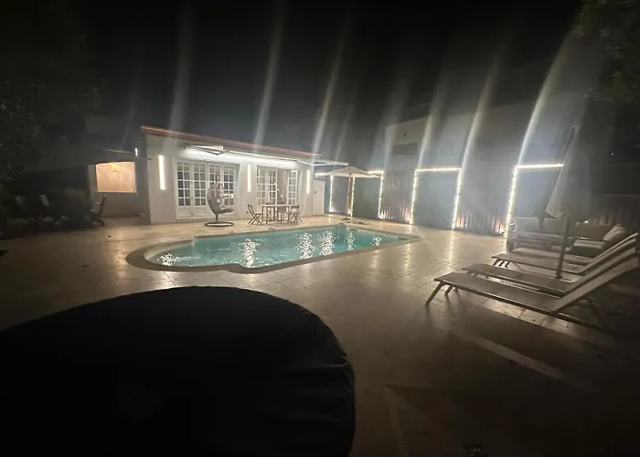 Stunning Juan Les Pins 5 Bed With Pool 别墅 *