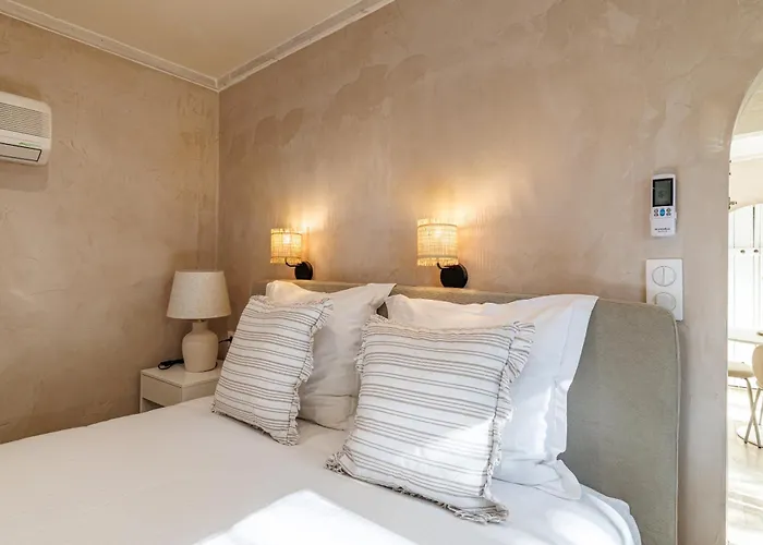 Stunning Juan Les Pins 5 Bed With Pool