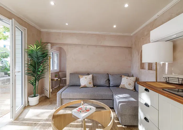 Stunning Juan Les Pins 5 Bed With Pool Villa