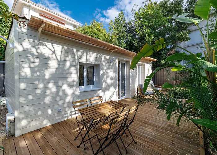 Stunning Juan Les Pins 5 Bed With Pool 别墅 昂蒂布